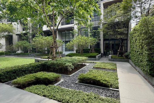 𝗥𝗮𝗿𝗲 𝗶𝘁𝗲𝗺 ใจกลางสุขุมวิท — ทาวน์โฮมหรู 𝟰.𝟱 ชั้น โครงการ 𝗤𝘂𝗮𝗿𝘁𝗲𝗿 𝟯𝟭 โครงการหรู สุด 𝗣𝗿𝗶𝘃𝗮𝘁𝗲 สำหรับ 𝟮𝟬 ครอบครัว พร้อมลิฟต์ส่วนตัว