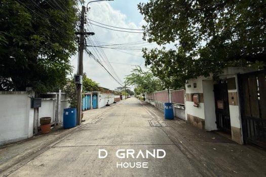 ขายด่วน ที่ดินพร้อมบ้านเก่า 104 ตร.วา ทำเลดีมาก หลัง The Nine พระราม 9 !