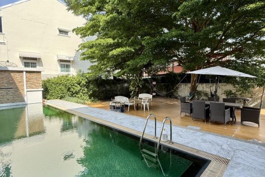 บ้านเดี่ยว ที่ดิน 1 ไร่ใจกลางเมือง 3.5 กม. จากศิริราช 2 หลังในรั้วเดียว