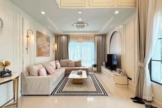 บ้านหรูวิวสนามกอล์ฟ – โครงการเศรษฐสิริ กรุงเทพฯ-ปทุมธานี