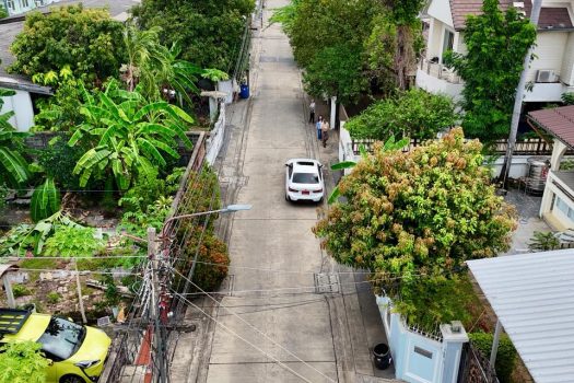 ขายด่วน ที่ดินพร้อมบ้านเก่า 104 ตร.วา ทำเลดีมาก หลัง The Nine พระราม 9 !