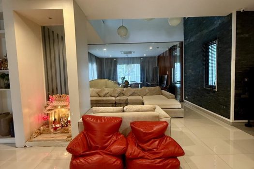 บ้านเดี่ยว ที่ดิน 1 ไร่ใจกลางเมือง 3.5 กม. จากศิริราช 2 หลังในรั้วเดียว