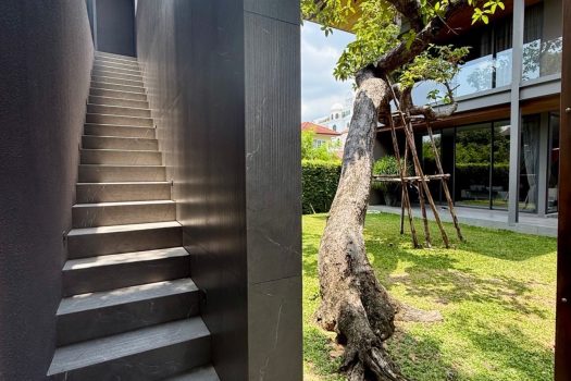 บ้านหรู ดีไซน์ไม่ซ้ำใคร ใจกลาง “นาคนิวาส 20” บนพื้นที่ใช้สอยกว่า 1,500 ตร.ม. พร้อม ลิฟต์ส่วนตัว