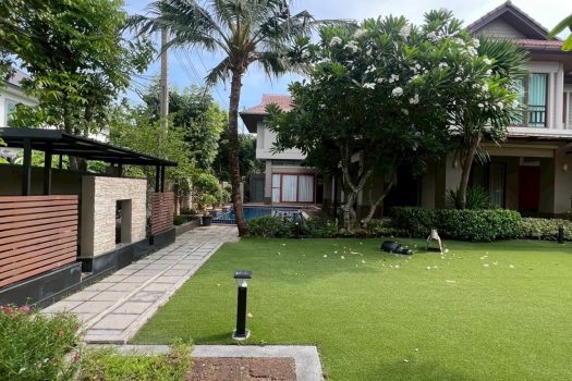 บ้านหรูหลังใหญ่ พร้อมสระว่ายน้ำ ใจกลาง เกษตร-นวมินทร์ โครงการ “อารียา สวนา 1”