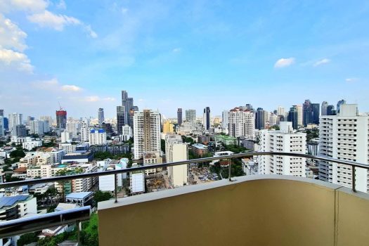 Penthouse Duplex at Piyathip Place, Sukhumvit 39 – Now Available
